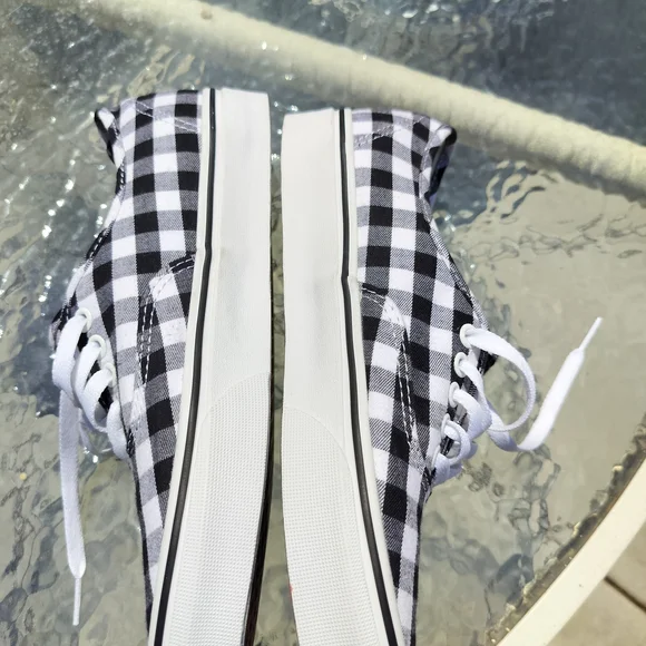 Vans Unisex Black and White Checkered Sneakers SzM-7.5 W-9. - Picture 12 of 12